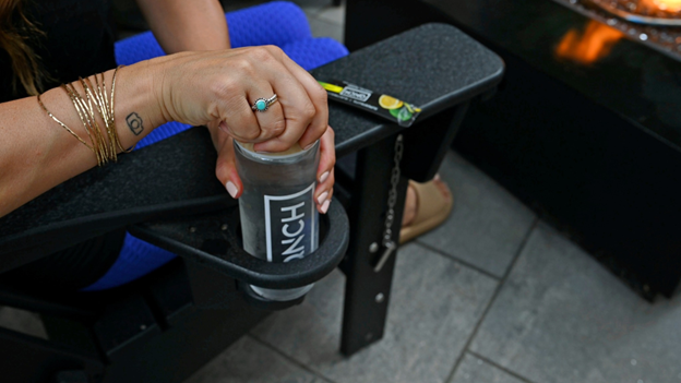 QNCH vs Liquid I.V.: 7 Reasons QNCH Is the Better Electrolyte Powder for Real Recovery